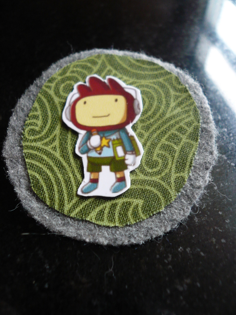 Maxwell from Scribblenauts as a brooch