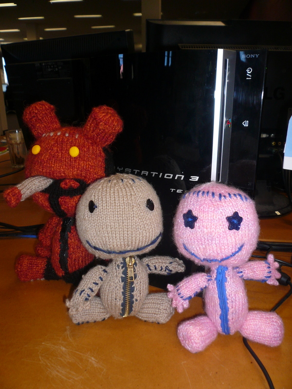 A cluster of knitted Sackboys from Little Big Planet